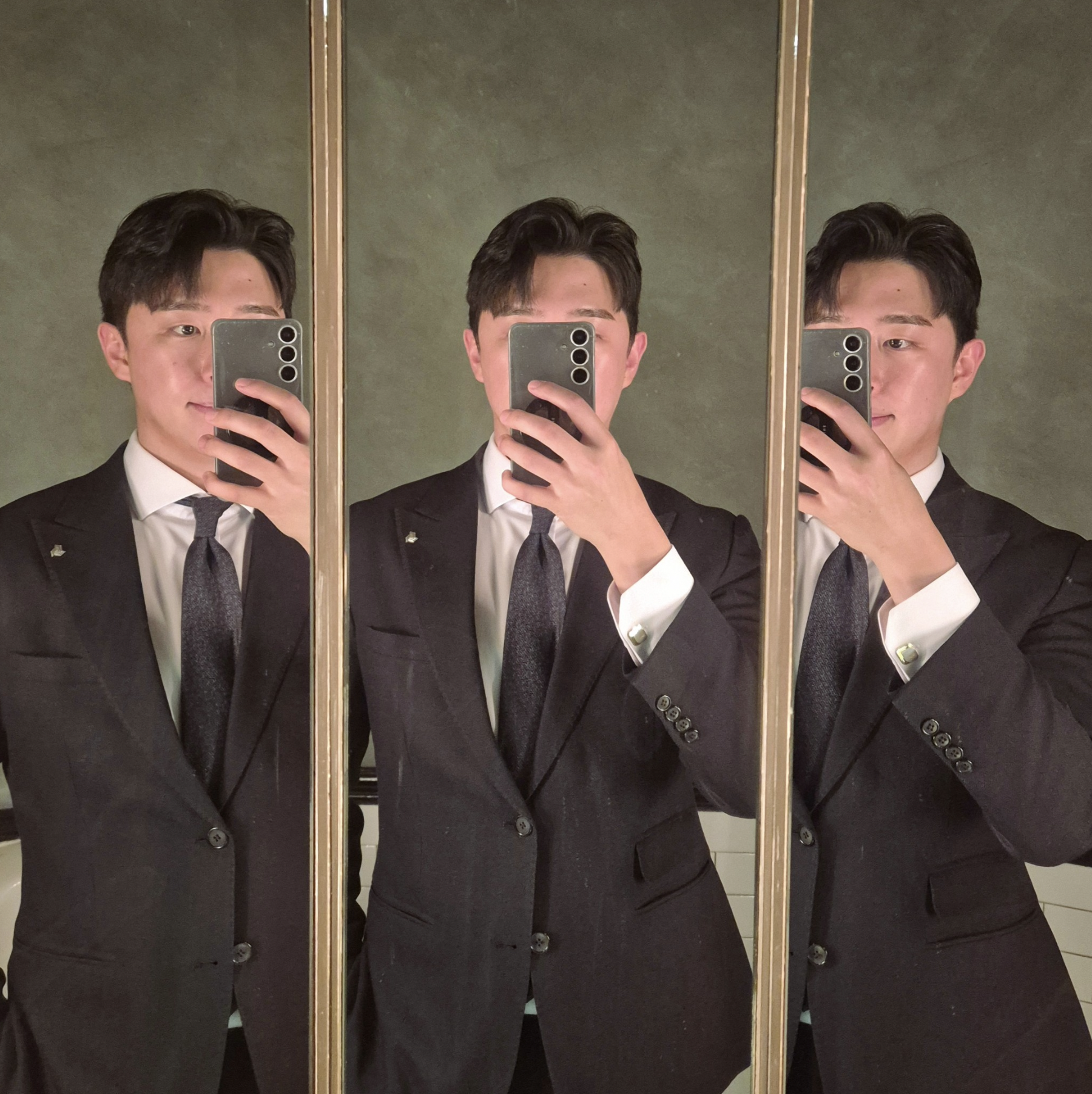 햇살 가득한 창가에서 미소 짓는 김남윤